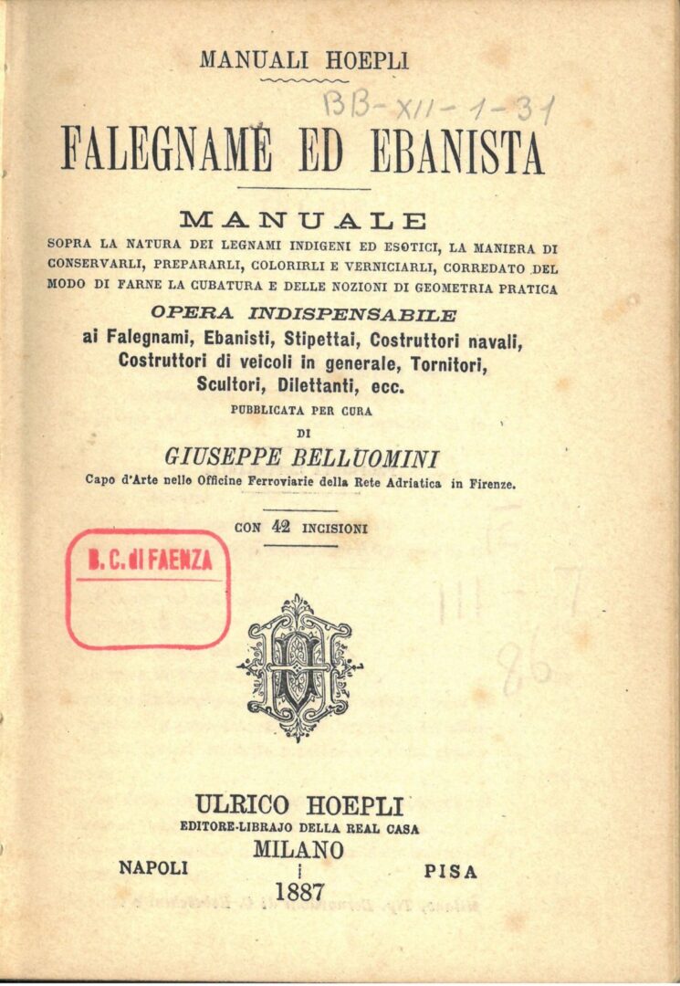 un vecchio libro con qualche scritto sopra